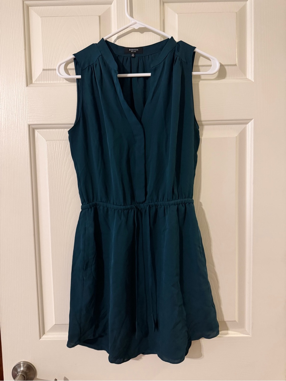 Aritzia Babaton 100% silk dress with pockets size- size XXS
